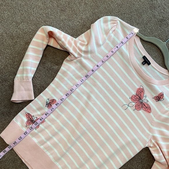 Talbots pullover ladies sweater. Size M, long sleeves, feminine, spring. - Picture 8 of 8